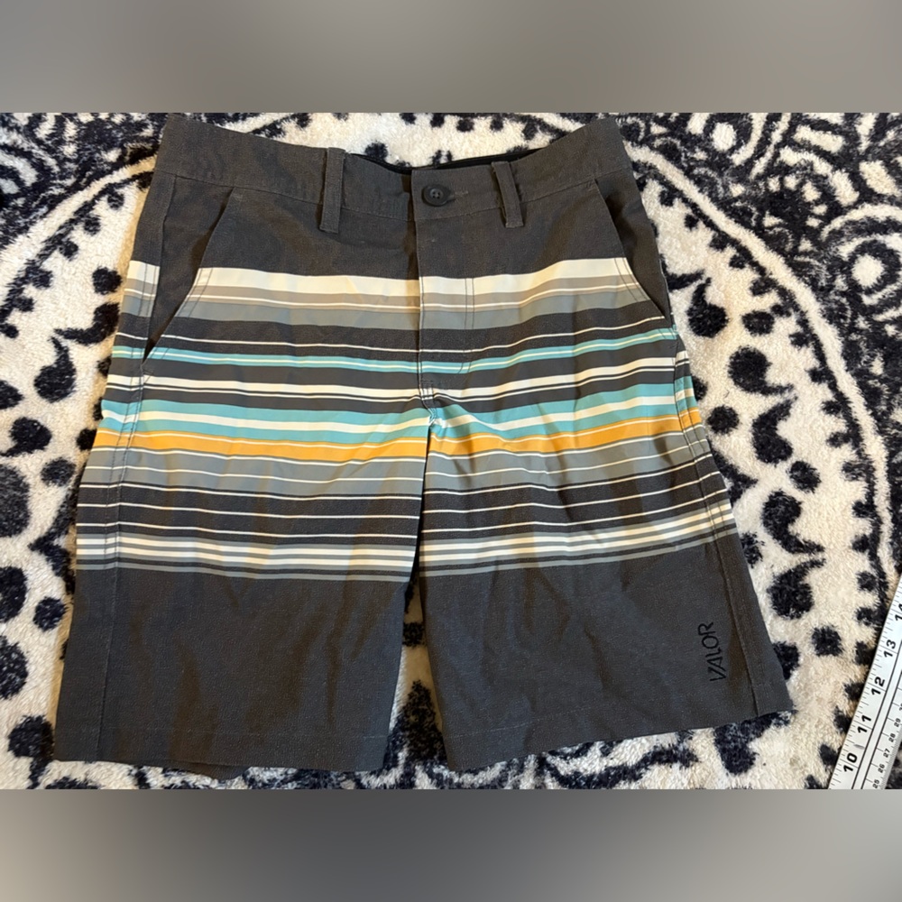 Boys Valor Amphibian Boardshorts 🌵8